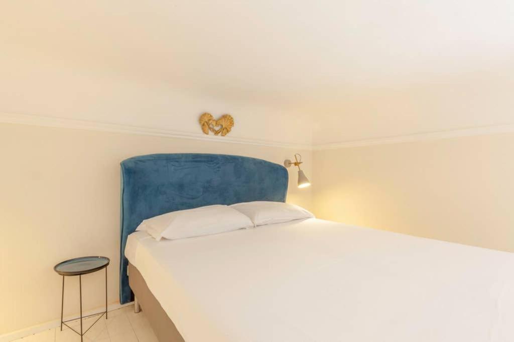 Apartamento Santa Croce. Quiet, Large And Luminous Loft Florença
