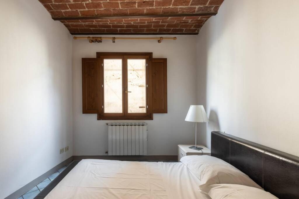 Presto Apartment Santo Spirito Oltrarno Florence Florença
