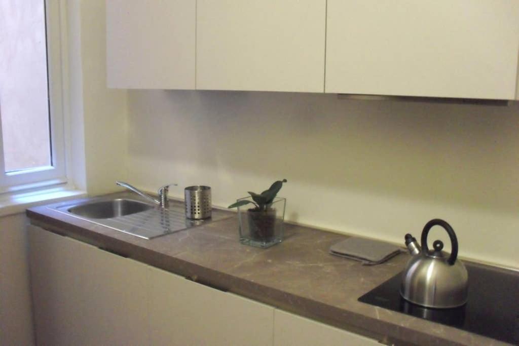 Santa Croce. Quiet, Large And Luminous Loft Apartamento