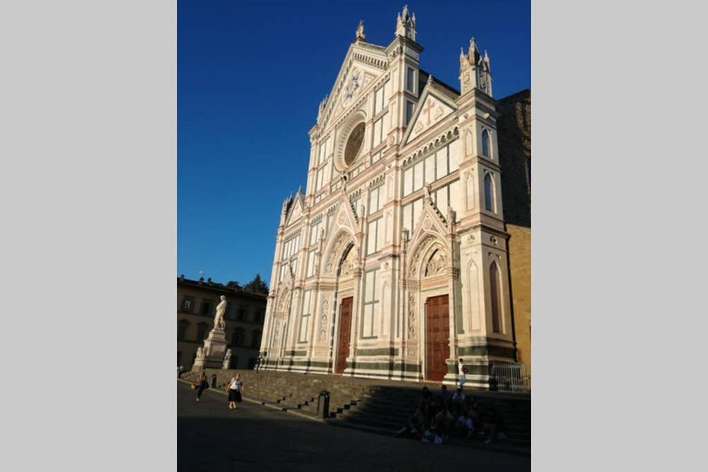 Santa Croce. Quiet, Large And Luminous Loft Apartamento Florença