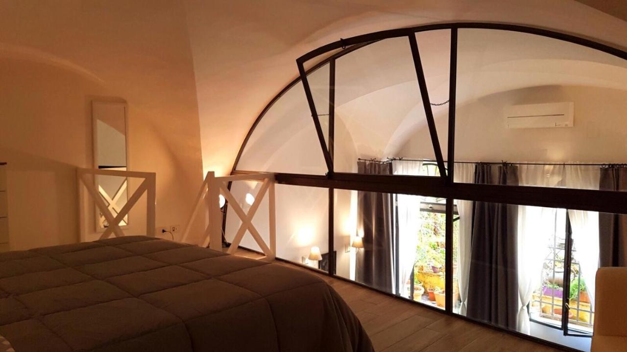 Cynthia's Garden - With Private Garden In Santa Croce *