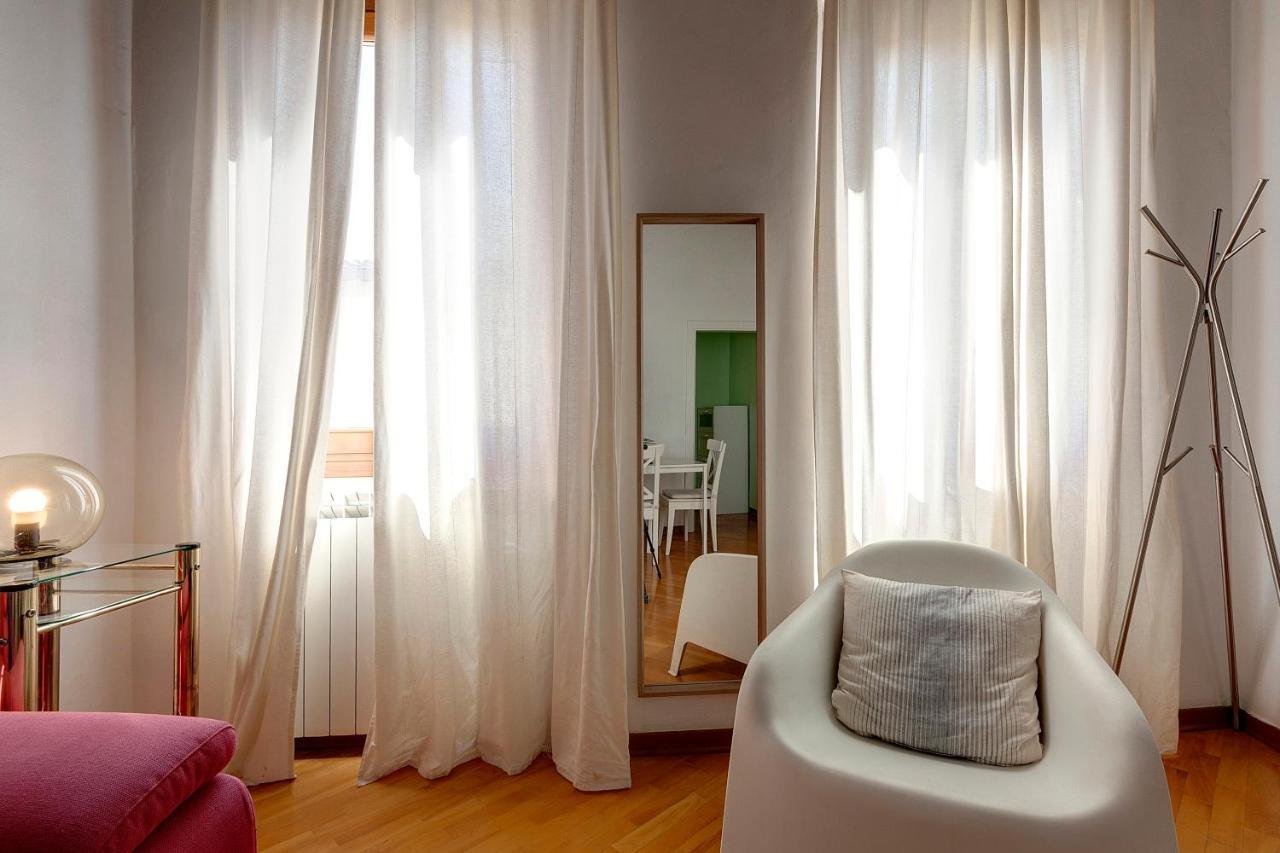 Santa Maria 10 Apartment *