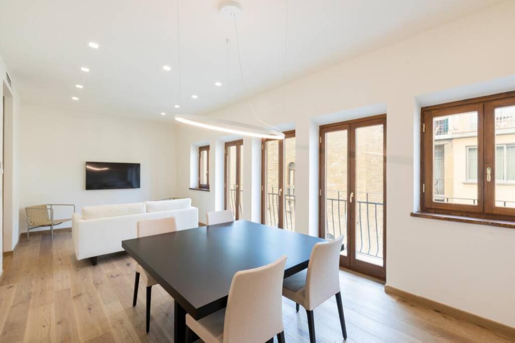 Ponte Vecchio Luxury Flat Florença