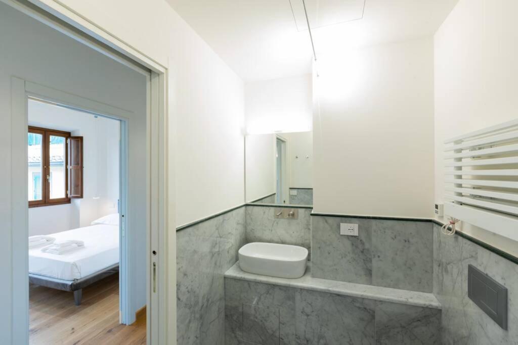 Ponte Vecchio Luxury Flat *