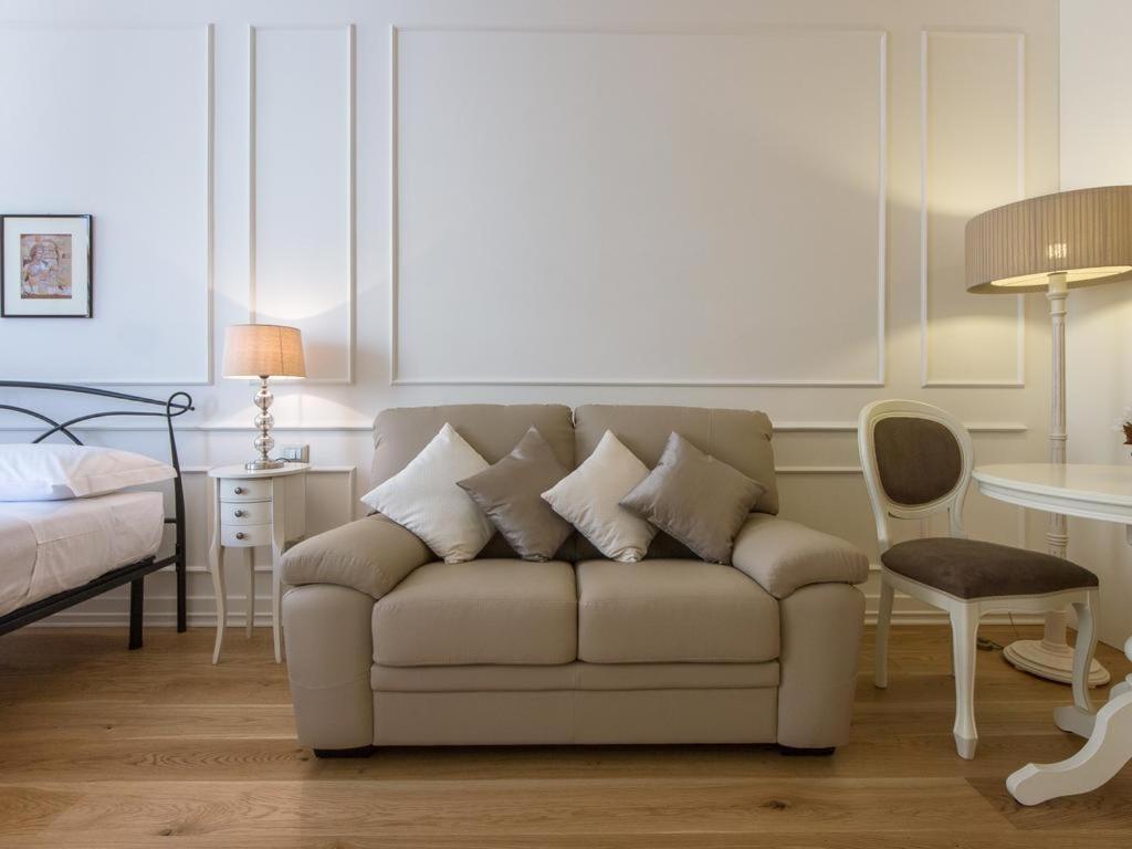 Dei Poeti Rooms&apartments Bed & Breakfast 3*