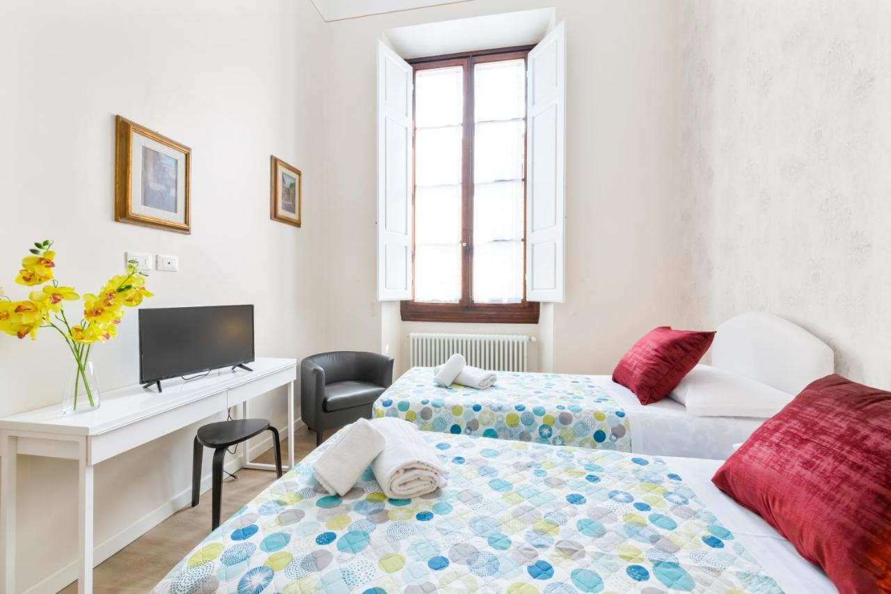 I Renai - Ponte Delle Grazie Modern Apartamento
