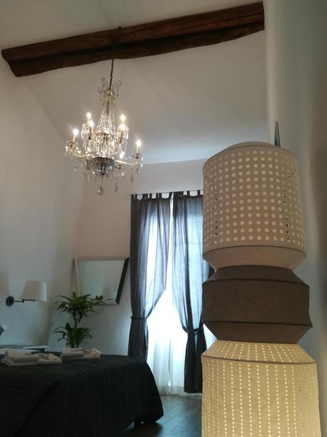 Acomodação com café da manhã  In San Frediano *