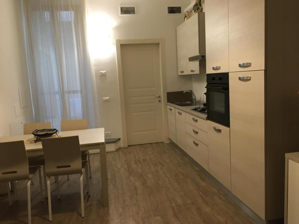Pilastri Apartment *