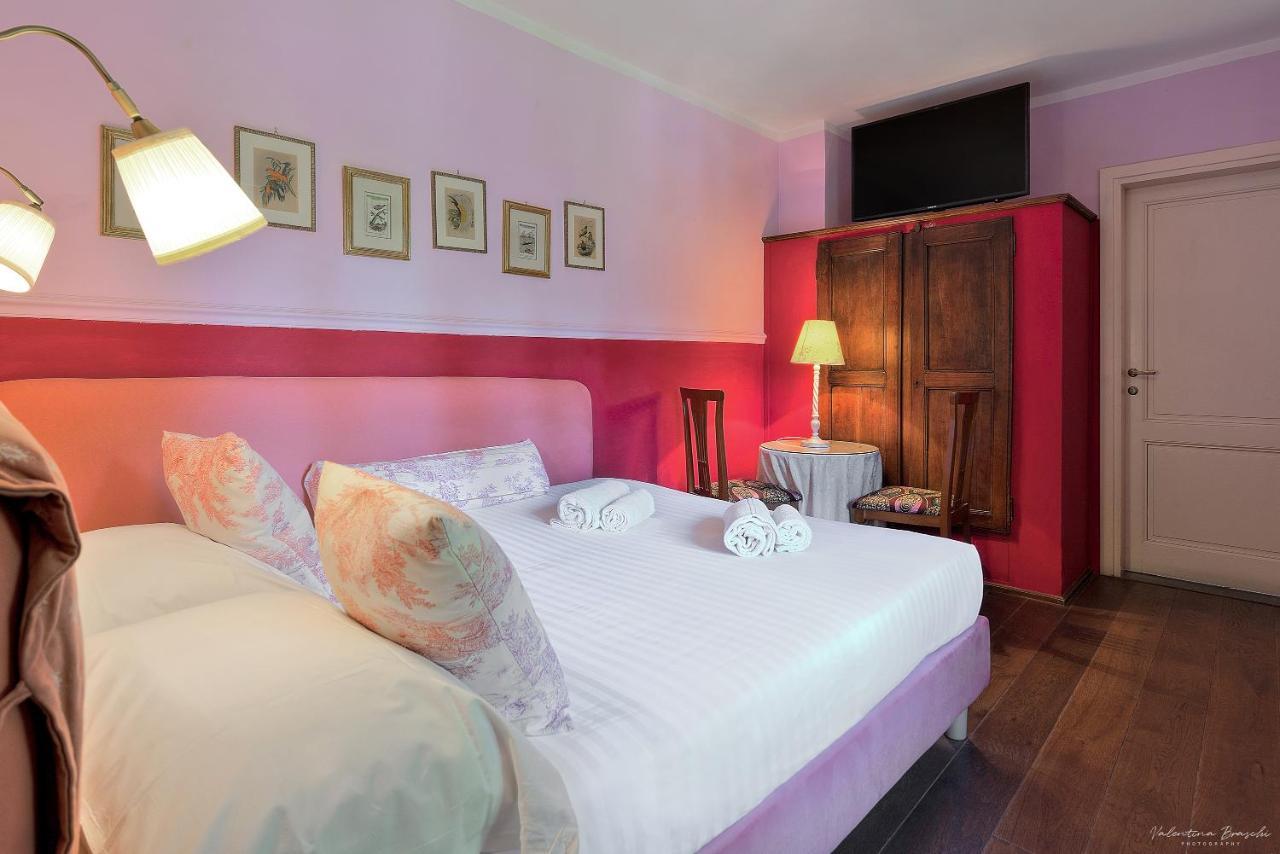 Ape Rosa Relais 2*