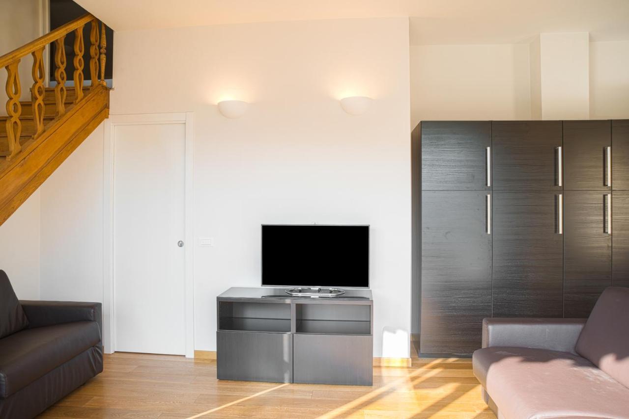 - Pier Capponi Duomo Apartment