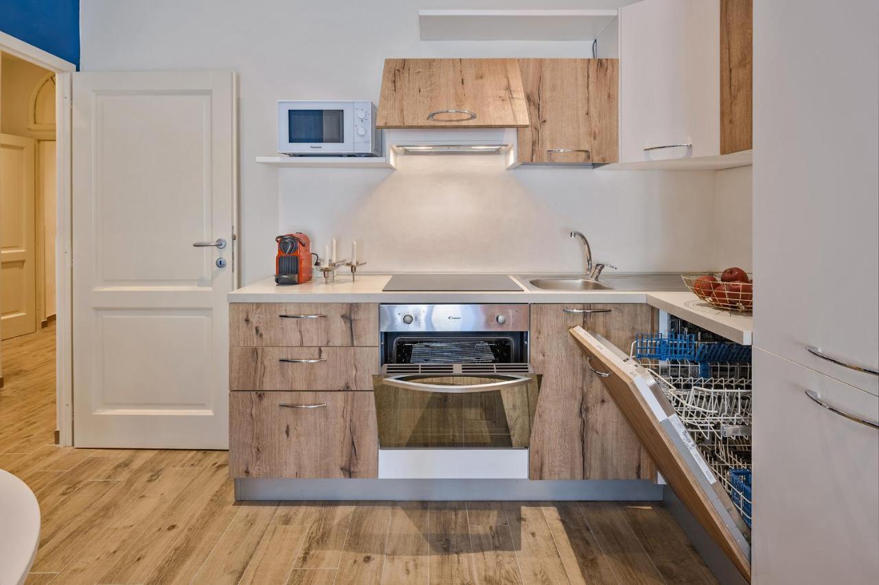 Appartement Via Macci, 59 - Charming - Stylish In A Vibrant Neighborhood With So Comfortable Beds!