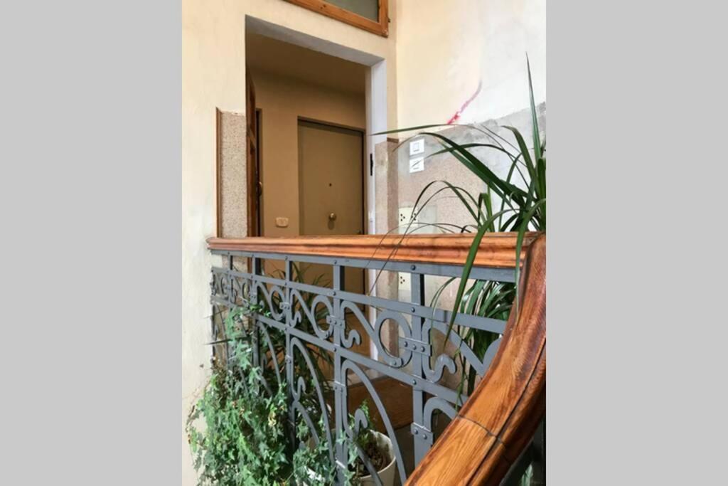 Sunny Floor In San Frediano Appartement *