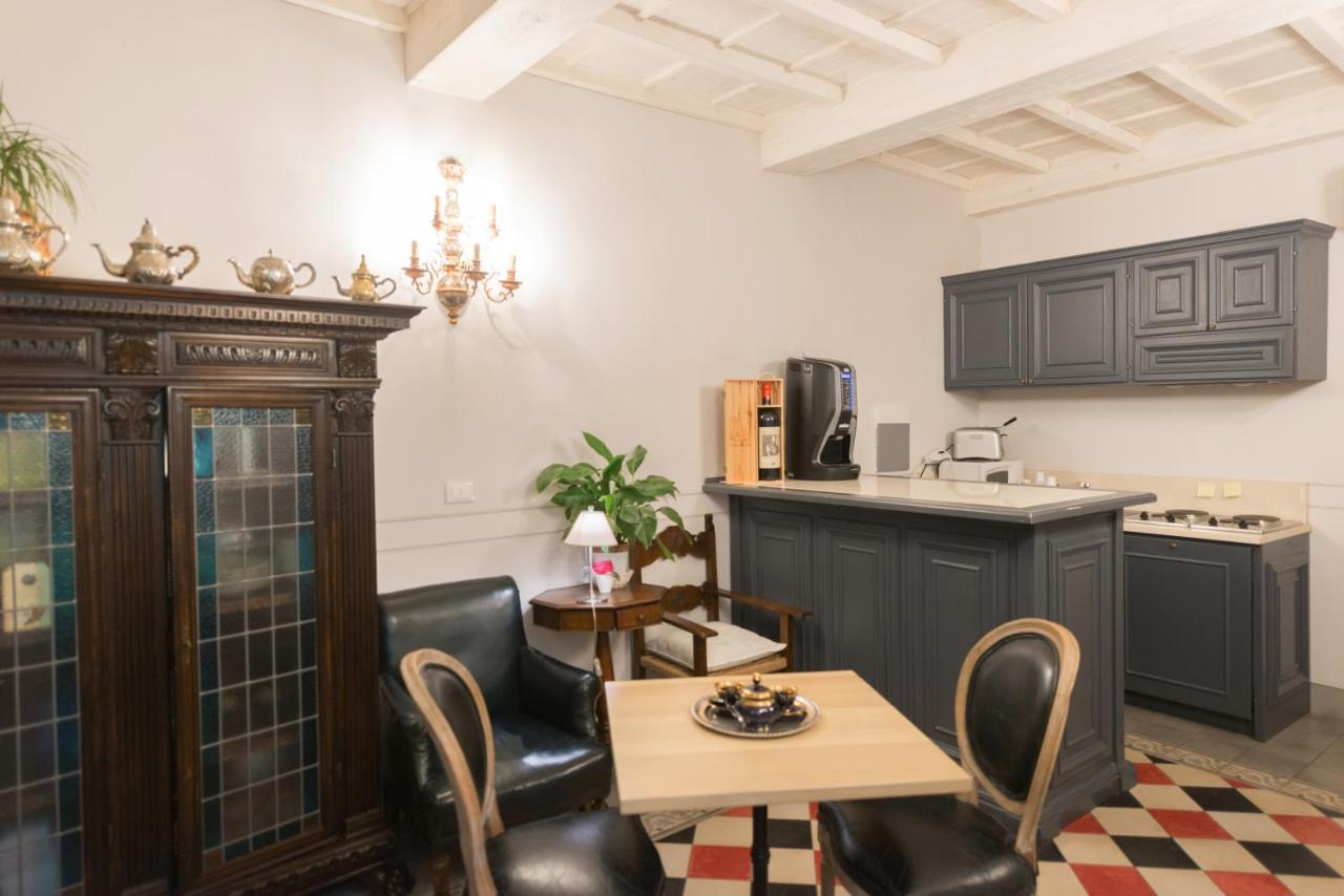 Corte Dei Neri Residenza D'epoca Bed & Breakfast Florence