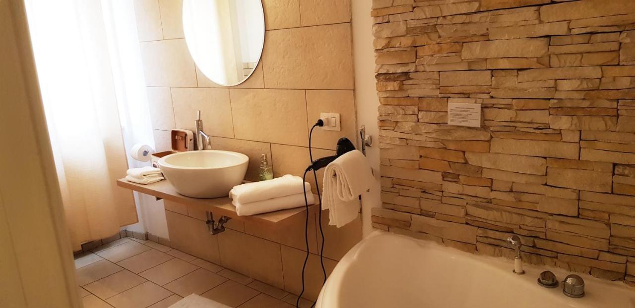 Ellery Queen Bed & Breakfast Florence