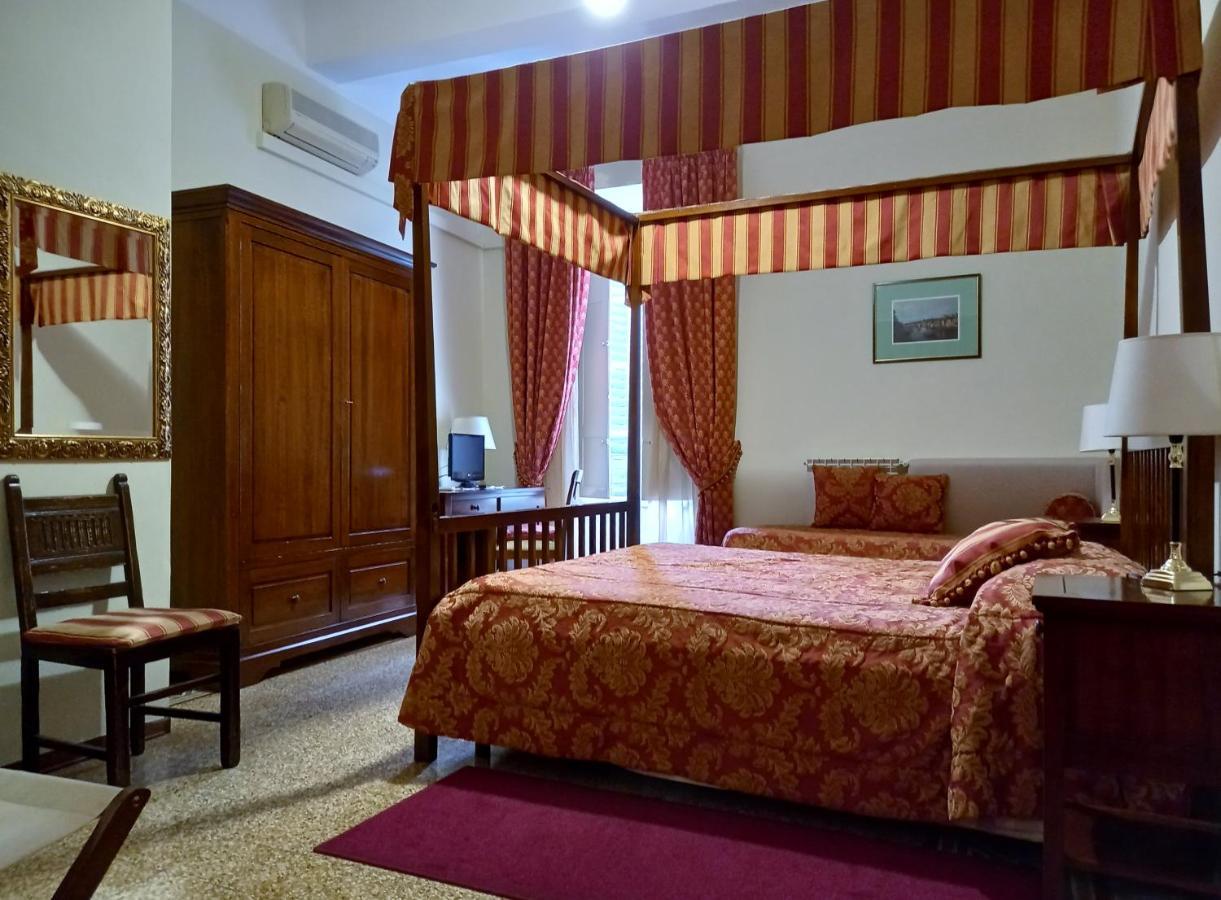 Hotel Tourist House 3*