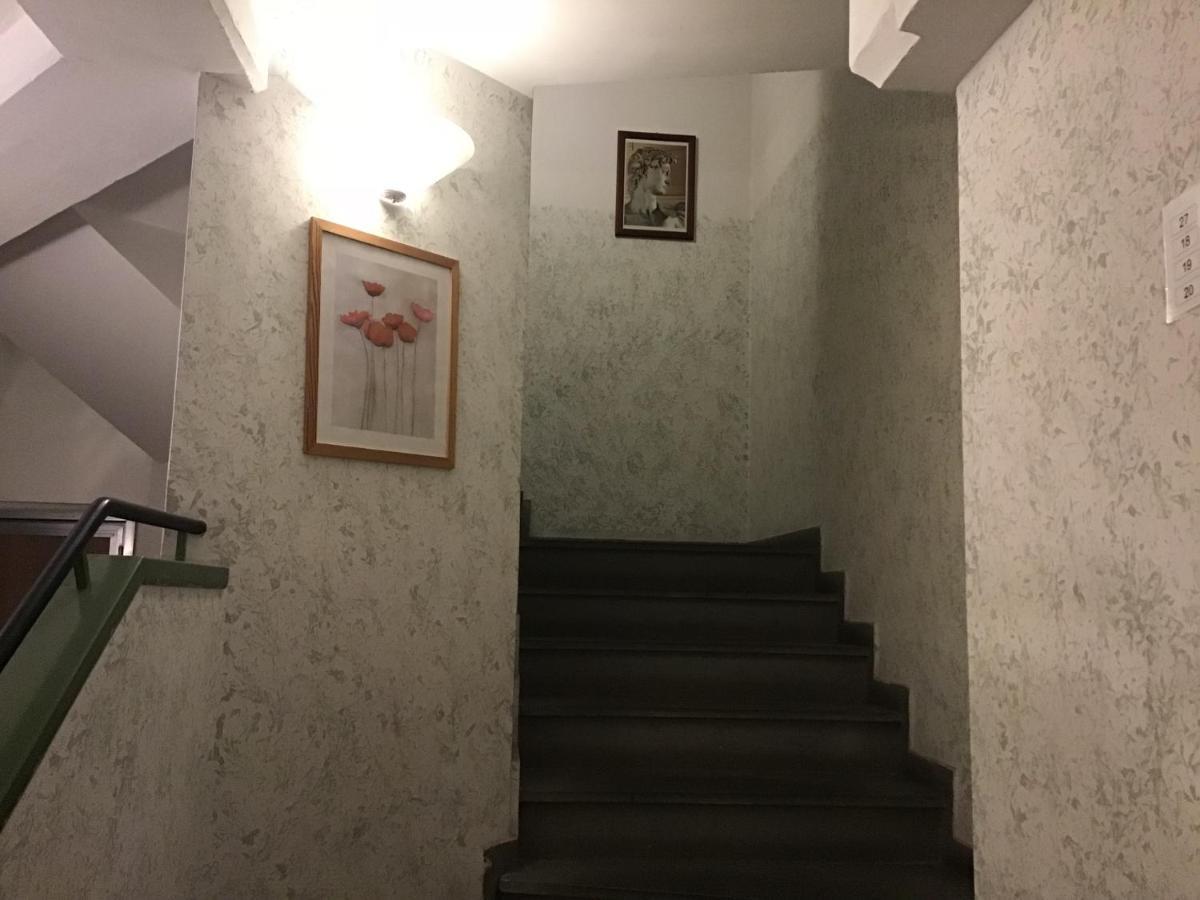 Random At Our Choice Located In Palazzo Rosselli 55 Appartement