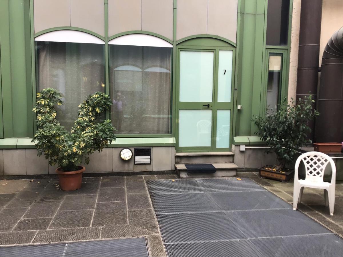 Random At Our Choice Located In Palazzo Rosselli 55 *