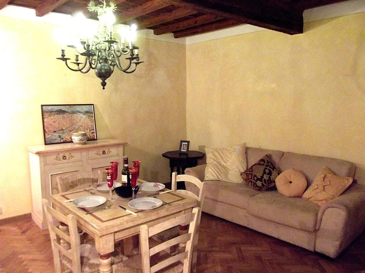 Guelfa Patio