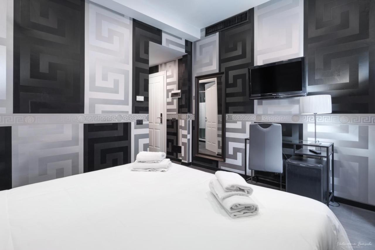 Deco Hotel