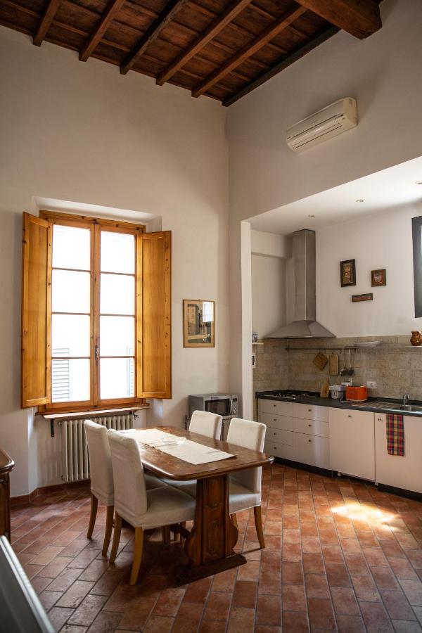 Lovely One Bedroom Nearby Ponte Vecchio