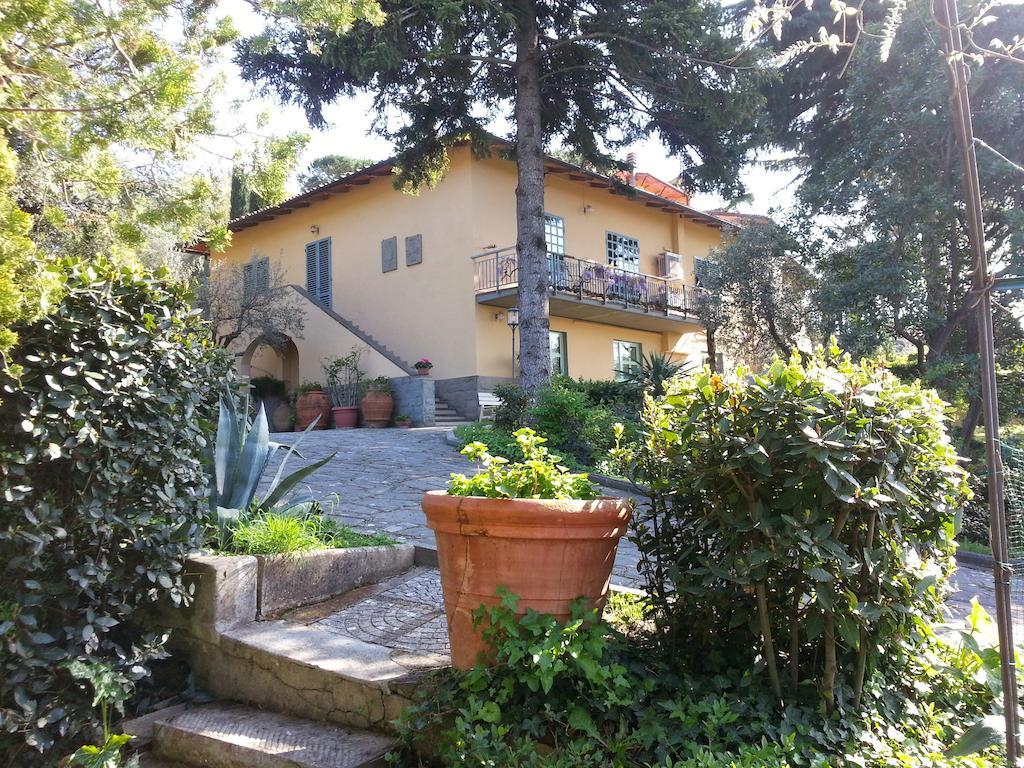 Acomodação com café da manhã  Ulivi Di Castello 3*