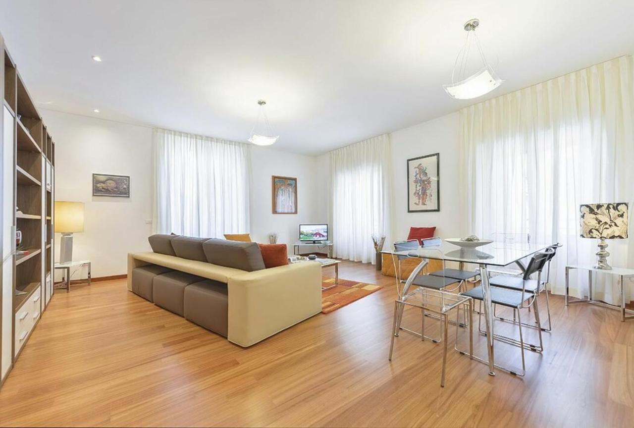 Palazzo Anselmi By Halldis Apartment *