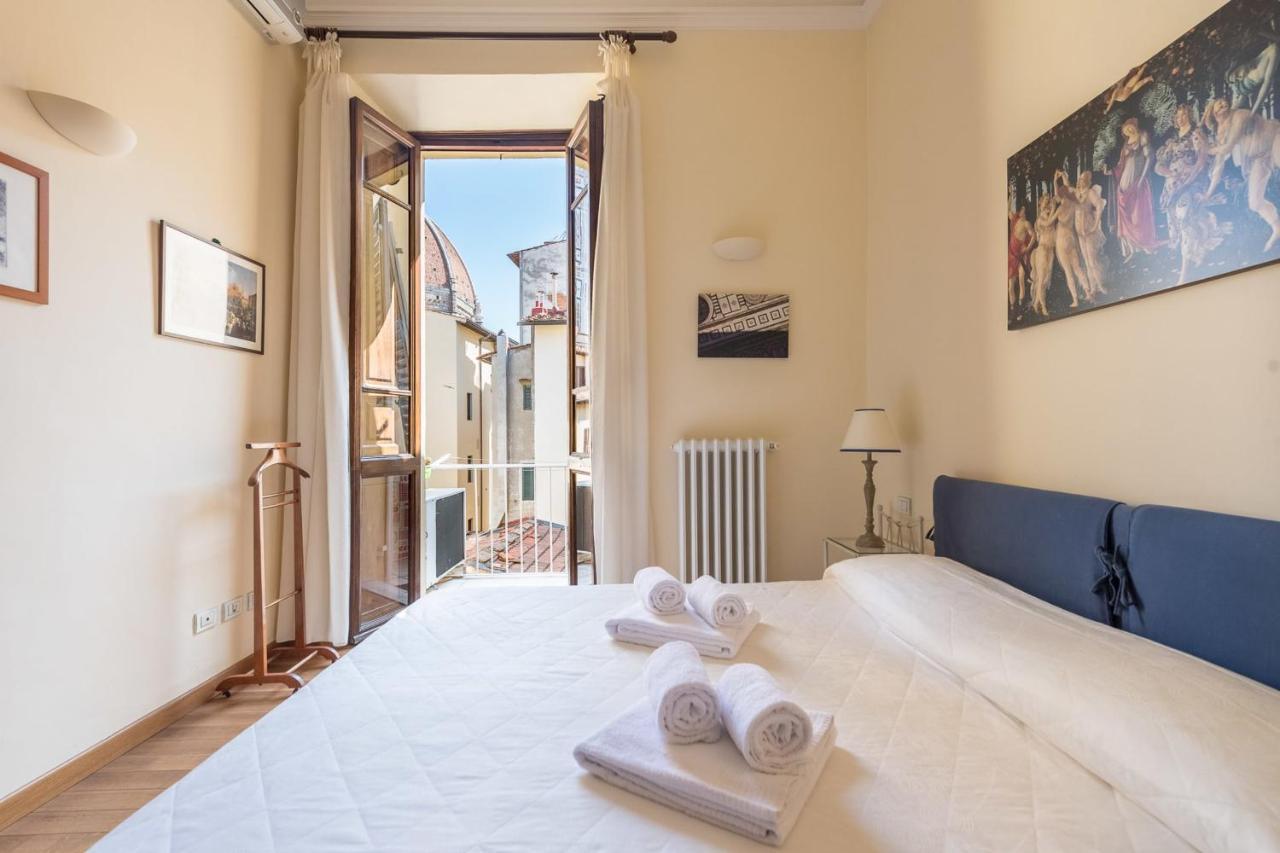 Charming 2bed Overlooking Duomo - Hosted By Sweetstay Florence