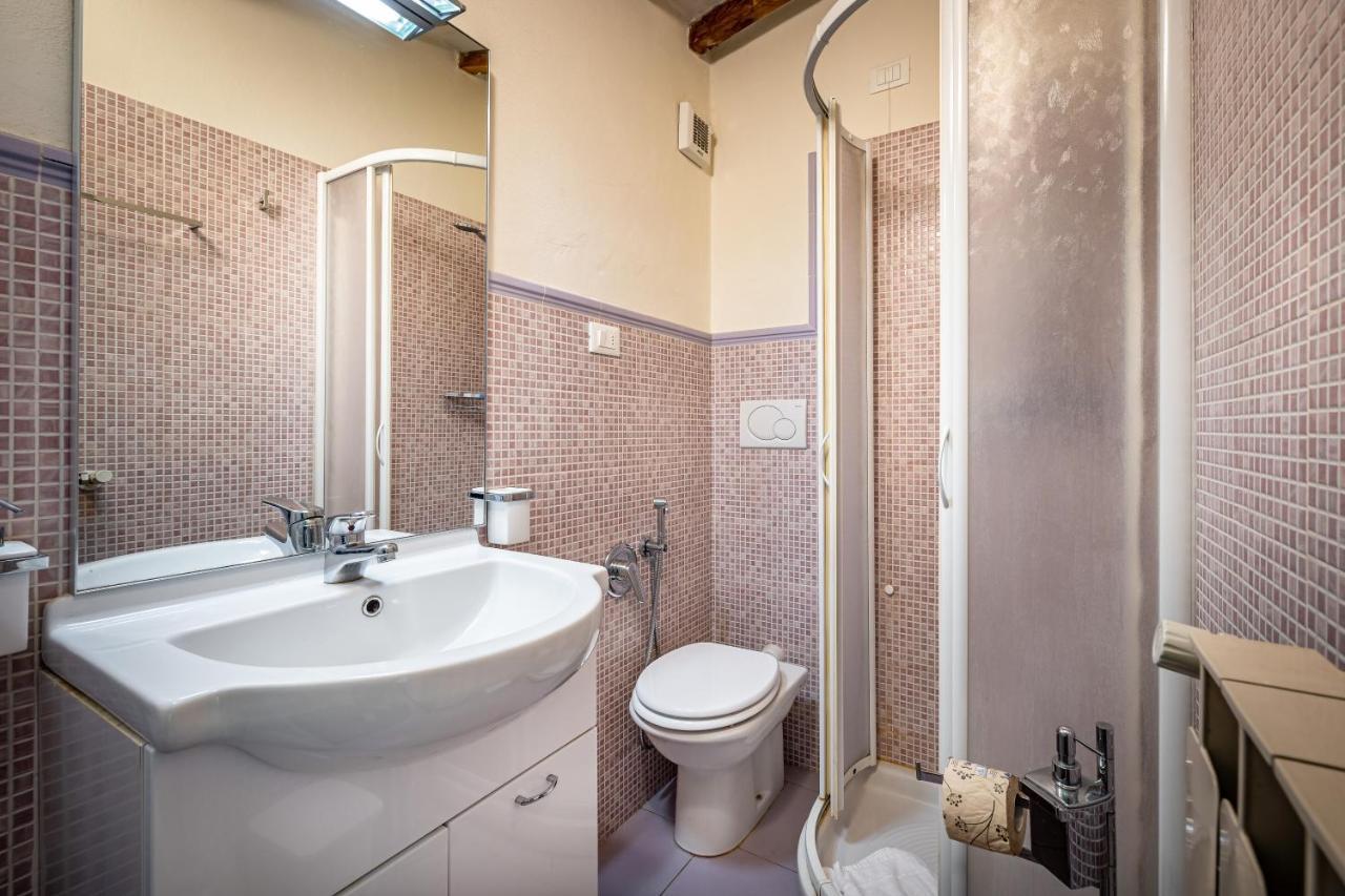 Hs4u Montebello * Florence