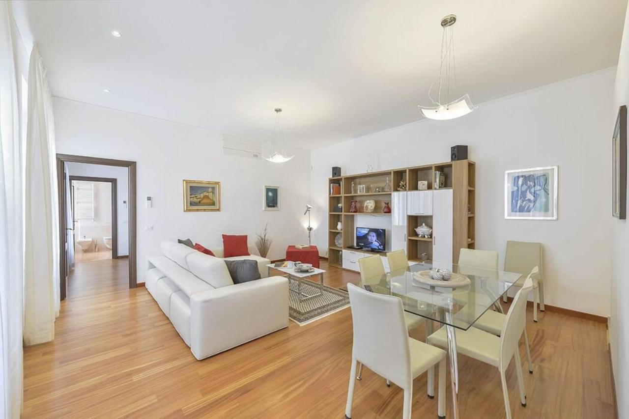 Apartment Palazzo Anselmi By Halldis
