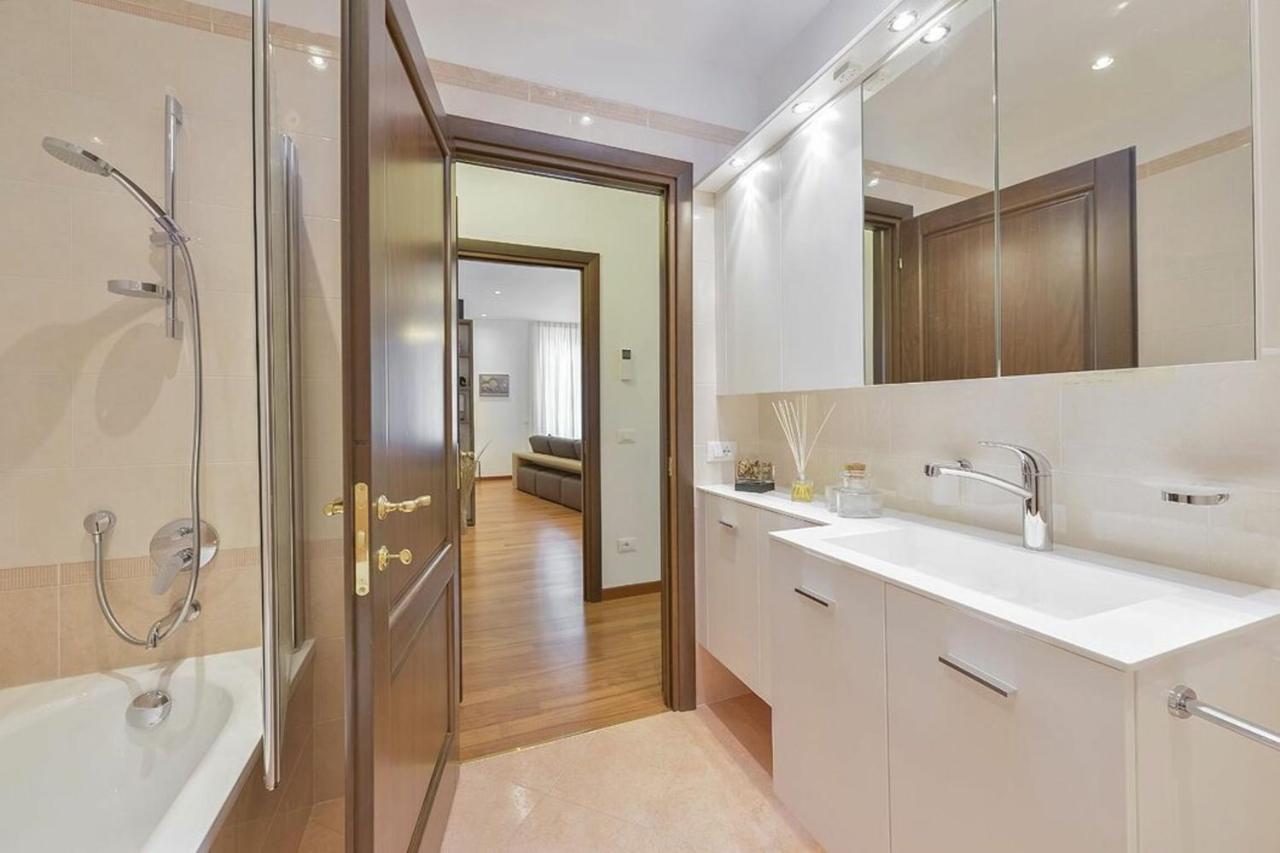 Palazzo Anselmi By Halldis Apartment