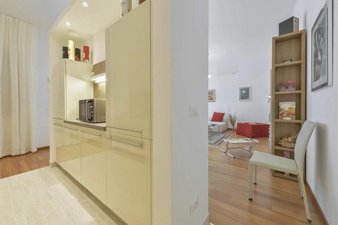 Palazzo Anselmi By Halldis Apartment *