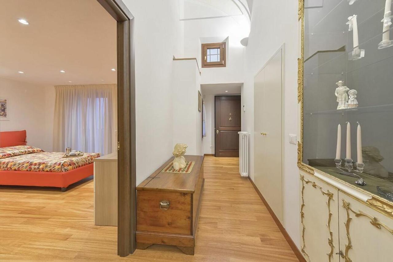 Palazzo Anselmi By Halldis Apartment Florence