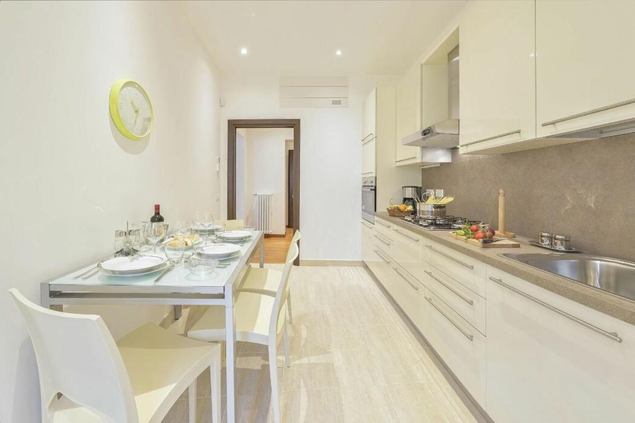 Palazzo Anselmi By Halldis Apartment Florence