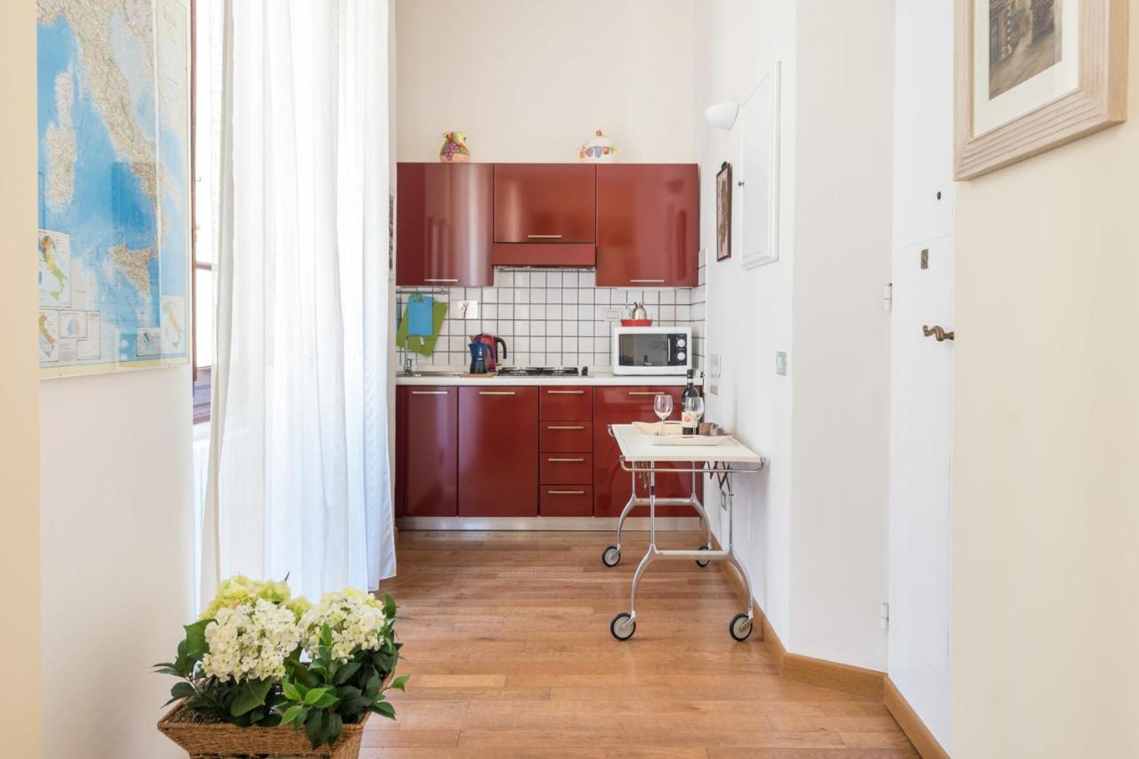 Charming 2bed Overlooking Duomo - Hosted By Sweetstay Florence