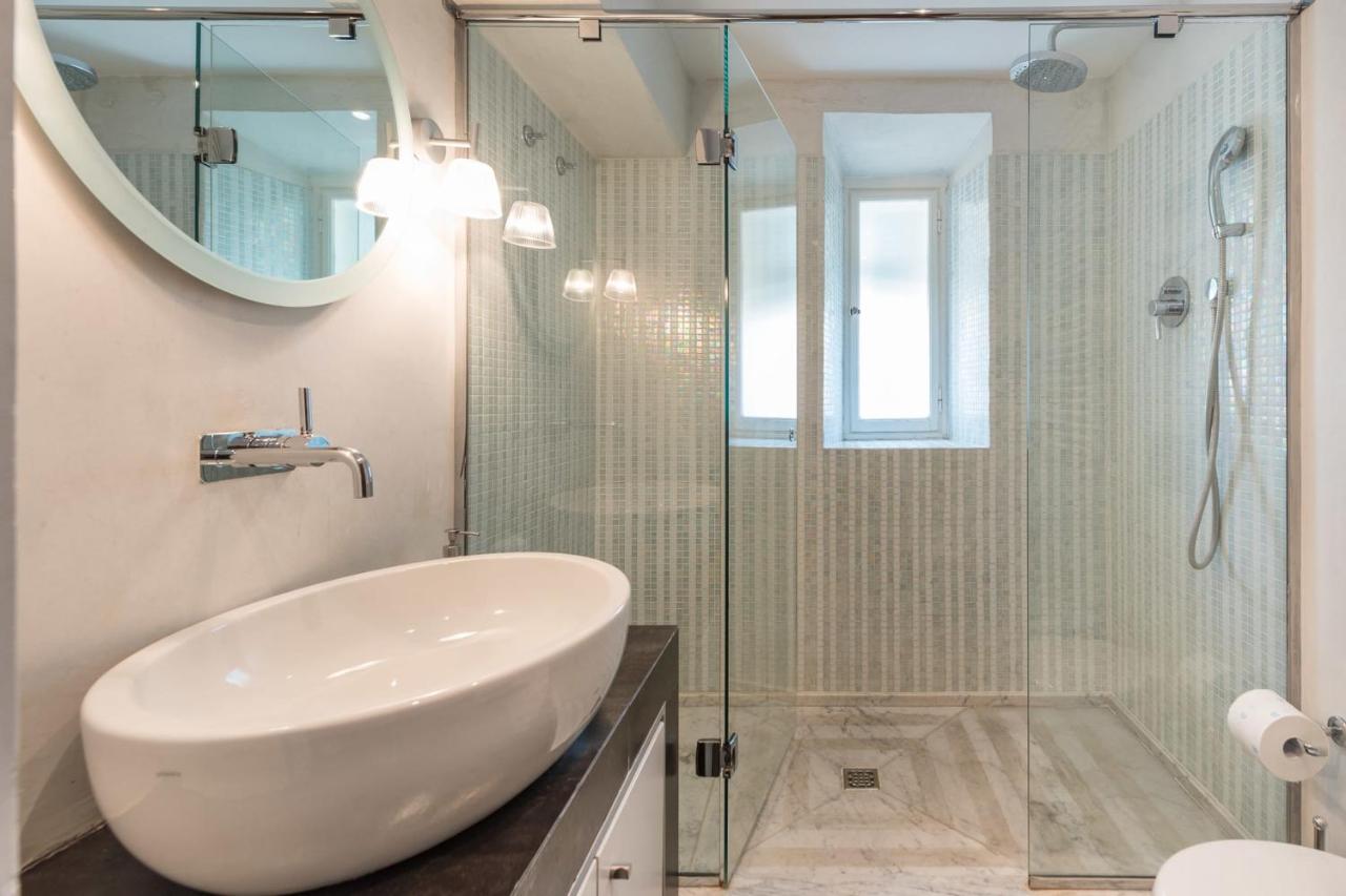 Charming 2bed Overlooking Duomo - Hosted By Sweetstay *
