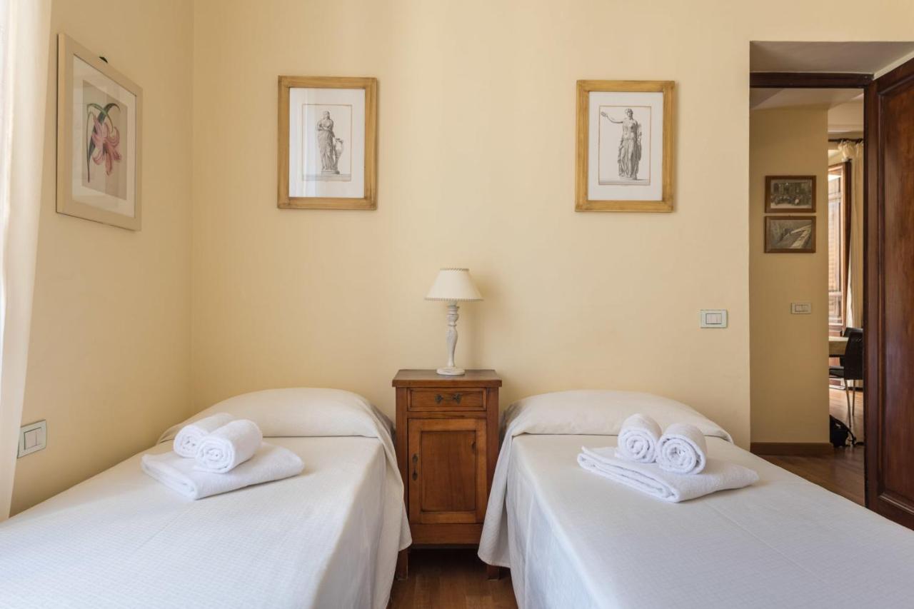Charming 2bed Overlooking Duomo - Hosted By Sweetstay Florence