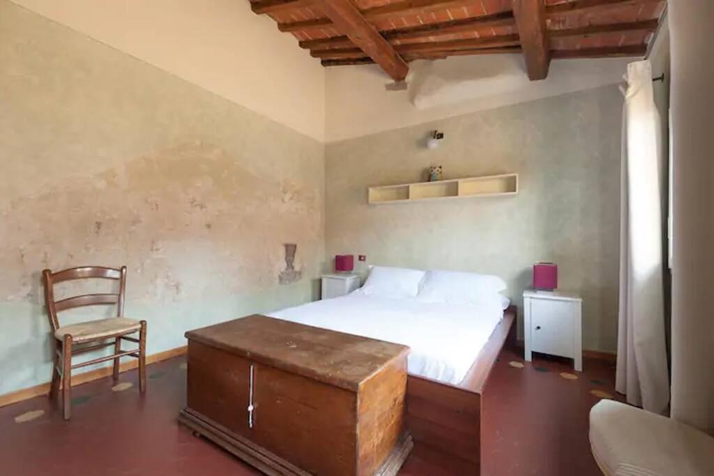 Medieval Tower House Near Ponte Vecchio - Apartment