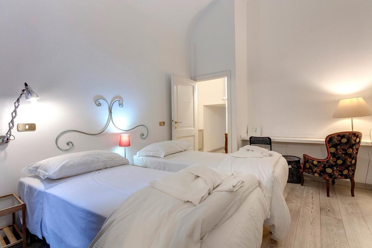Parione 12