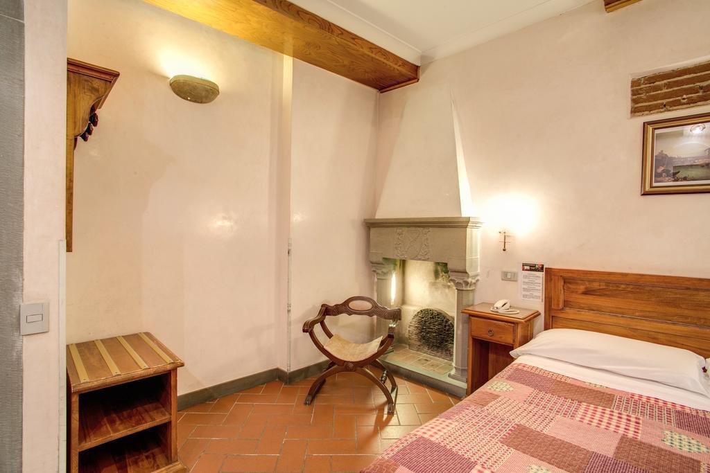 Lorena Hotel 2*