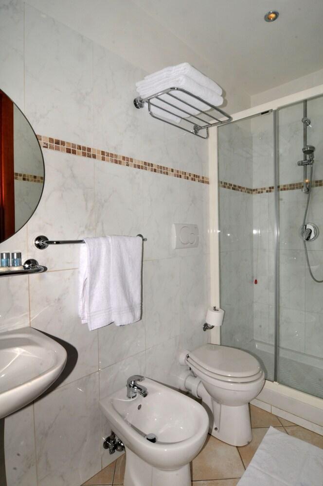 Hotel Angelica 2*