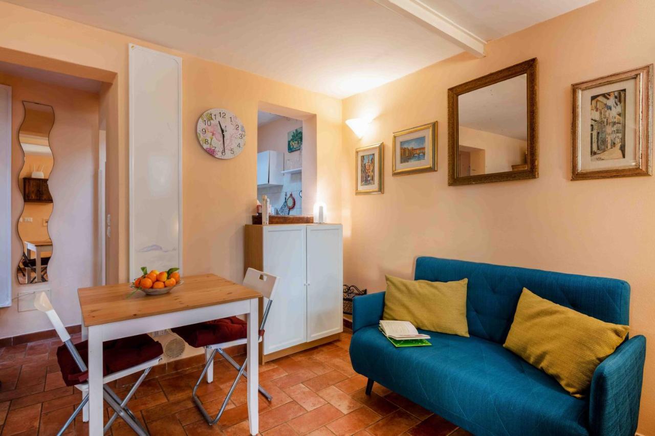 San Frediano Cozy Studio With Private Patio Apartment *