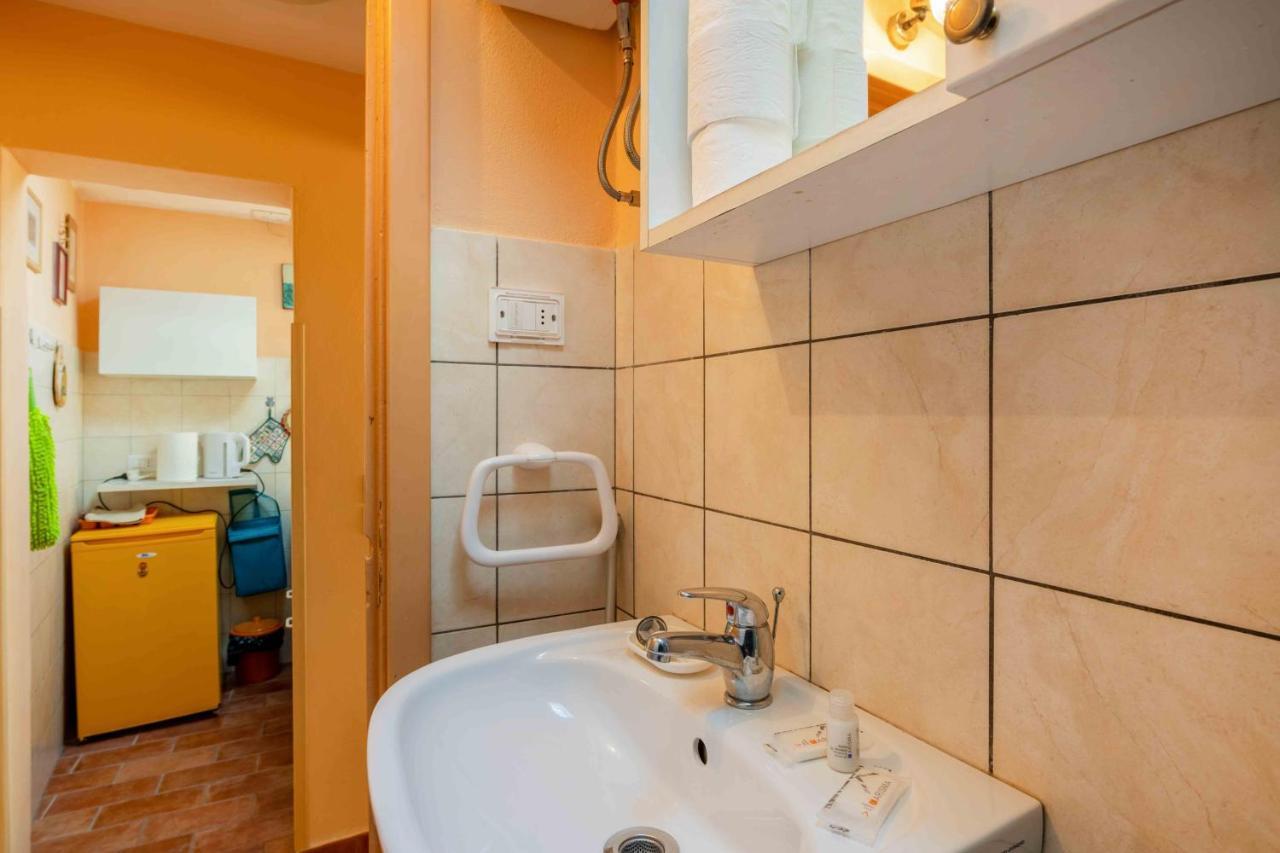Apartment San Frediano Cozy Studio With Private Patio *