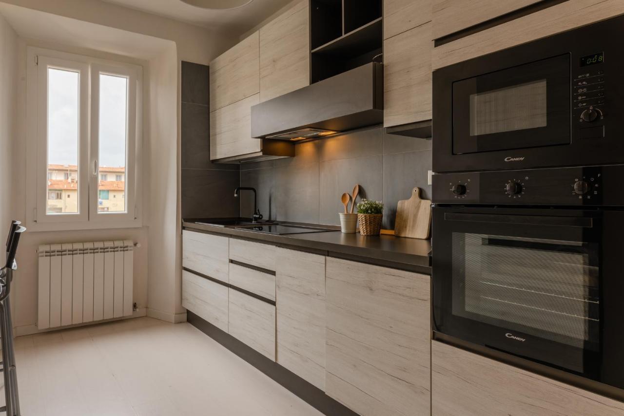 Apartment Gallery Art In San Frediano Florenz