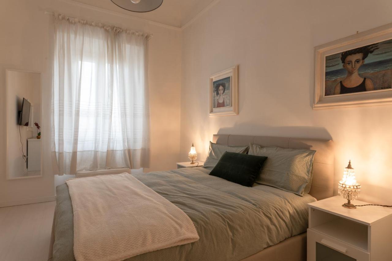Apartment Gallery Art In San Frediano Florenz