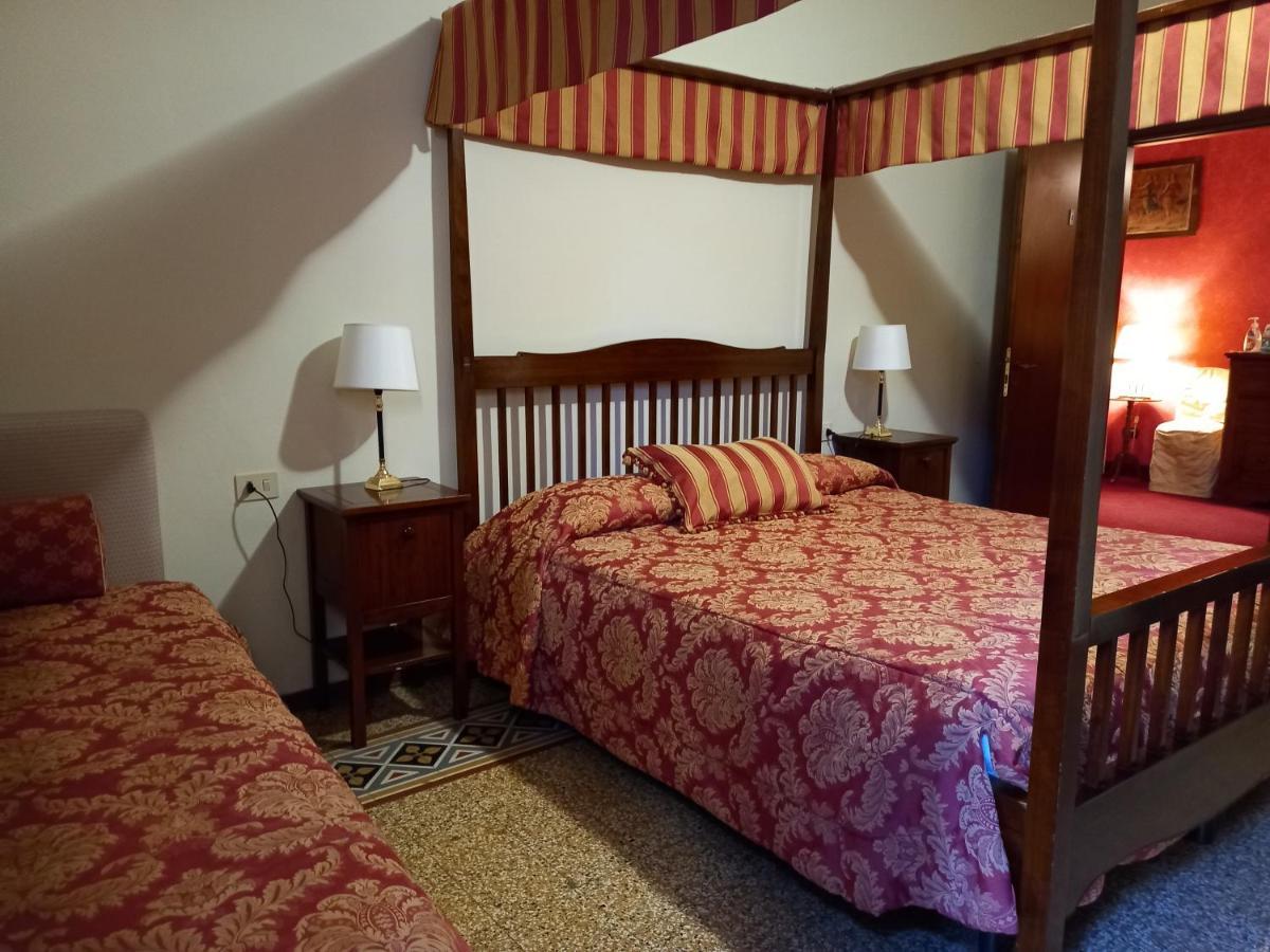 Tourist House Hotel