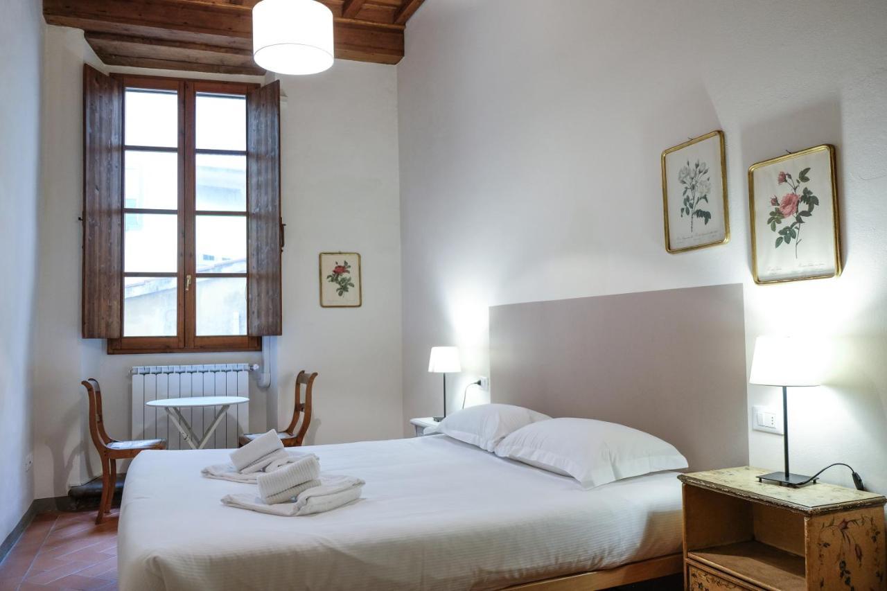 Roomy And Elegant By Piazza Pitti *