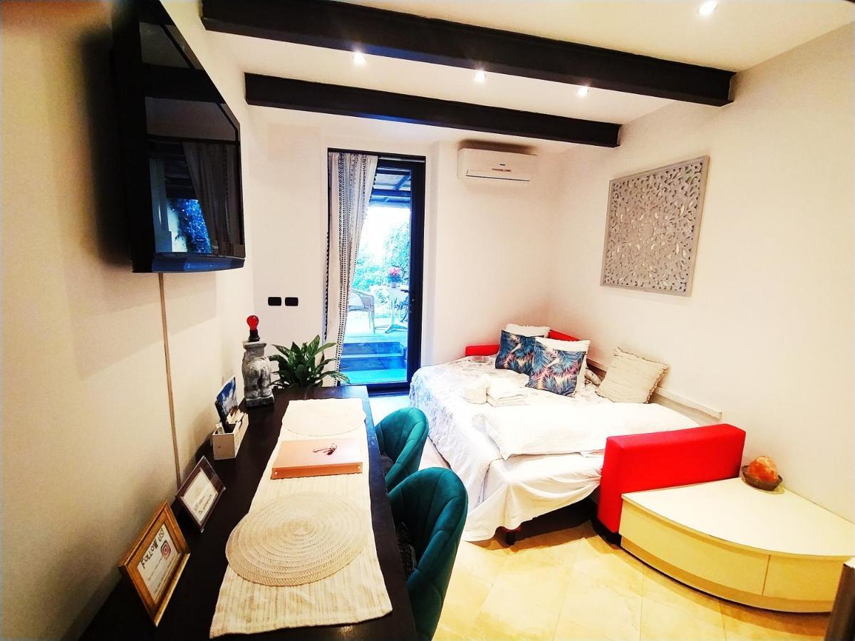 Appartement Nadia's Lovely - With Private Garden And Jacuzzi *