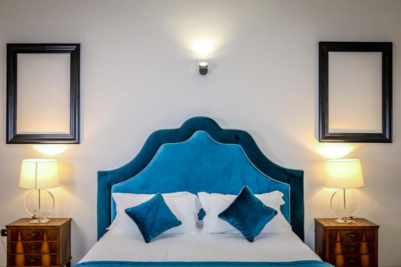 Yid Five Luxury Suites Apt With Secret Garden Appartement