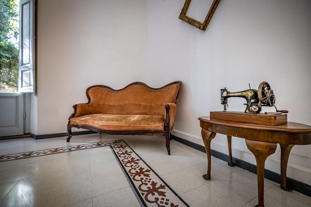 Yid Five Luxury Suites Apt With Secret Garden Apartment *
