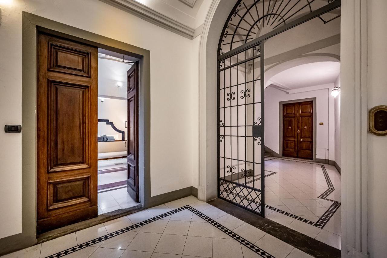 Yid Five Luxury Suites Apt With Secret Garden * Florence